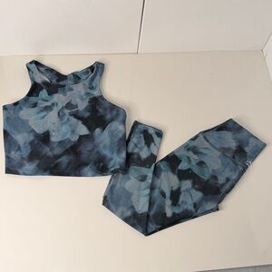 EUC Beyond Yoga Softmark Focus Cropped Tank & leggings floral print Small Large